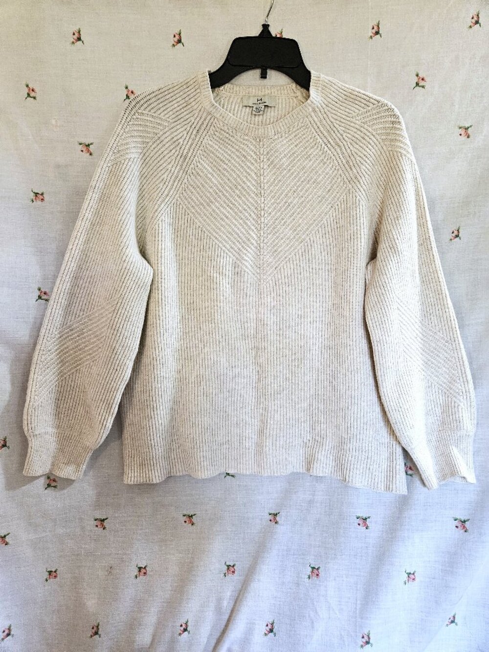 Size L to XL Halston Beige  Pullover Sweater